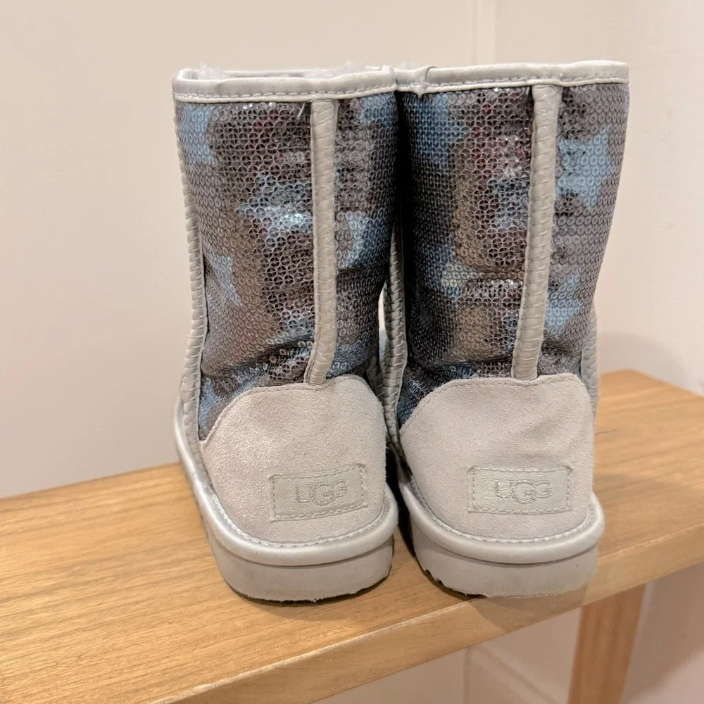 UGG classic short